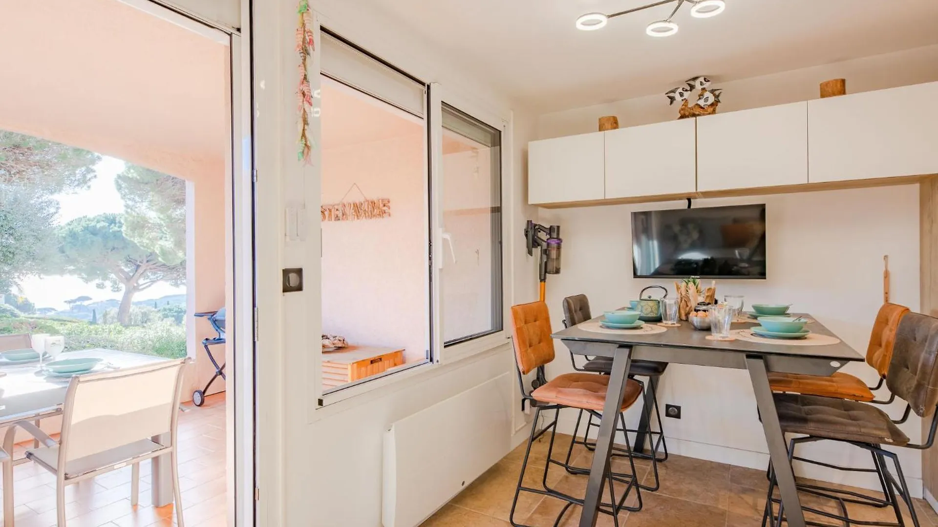 סן-מקסים Apartment Les Coteaux De La Nartelle-30 By Interhome צרפת